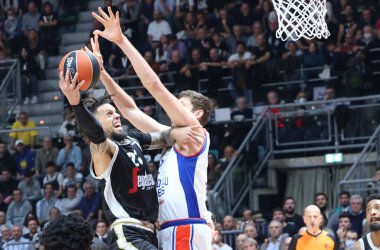 Daniel Hackett (Segafredo Virtus Bologna) Euroleague basketbol şampiyonası maçında Segafredo Virtus Bologna 'ya karşı. Anadolu Efes Istanbul - Bologna, 25 Kasım 2022 Paladozza spor sarayında - Kredi: Michele Nucci / LiveMedi