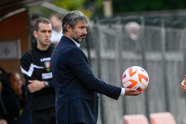 Alessandro Spugna teknik direktörü (AS Roma kadınları), 26 Kasım 2022 'de Tre Fontane Stadyumu' nda AS Roman Kadınlar Pomigliano Calcio 'ya karşı oynanan 2022 / 2023 tarihli İtalya Futbol Şampiyonası Kadınlar Ligi karşılaşmasında görülüyor. - Fotoğraf: Fabrizio Corradetti / LiveMedi
