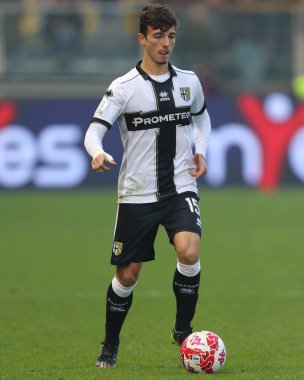 İtalya 'nın Parma şehrindeki Ennio Tardini Stadyumu' nda Parma Calcio-Modena FC maçı sırasında (PARMA): Luca Amedeo Bizzarr