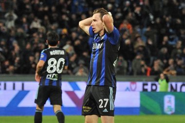 Matteo Tramoni (Pisa) 26 Kasım 2022 'de İtalya' nın Pisa kentinde oynanan Arena Garibaldi 'de oynanan AC Pisa vs Ternana Calcio karşılaşmasında kaçırılan bir fırsat sonrasında hayal kırıklığına uğradı.