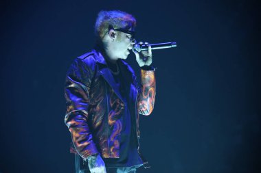 İtalyan şarkıcı / rapçi Salmo 