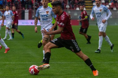 Cicerelli Emanuele Reggina 'nın İtalyan futbolu serisi B maçındaki portresi Reggina 1914 - Benevento Calcio maçı Reggio Calabria, İtalya' daki Oreste Granillo stadyumunda, 27 Kasım 2022 - Fotoğraf: Valentina Giannetton