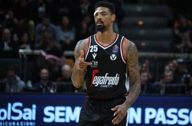 Jordan Mickey (Segafredo Virtus Bologna) İtalya basketbol şampiyonası maçında Segafredo Virtus Bologna 'ya karşı. NBB Happy Casa Brindisi - Bologna, 27 Kasım 2022, Paladozza Spor Sarayı - Kredi: Michele Nucci / LiveMedi
