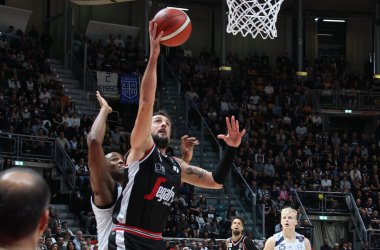 Marco Belinelli (Segafredo Virtus Bologna) İtalya basketbol şampiyonası maçında Segafredo Virtus Bologna 'ya karşı. NBB Happy Casa Brindisi - Bologna, 27 Kasım 2022, Paladozza Spor Sarayı - Kredi: Michele Nucci / LiveMedi