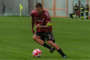 Menez Jeremy Reggina 'nın İtalyan futbolu serisi B maçındaki portresi Reggina 1914 - Benevento Calcio maçı Reggio Calabria, İtalya' daki Oreste Granillo stadyumunda, 27 Kasım 2022 - Fotoğraf: Valentina Giannetton