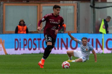 Pierozzi Niccolo Reggina İtalya Serie B maçında topu taşıyor Reggina 1914 - Benevento Calcio maçı Reggio Calabria, İtalya 'daki Oreste Granillo Stadyumu' nda, 27 Kasım 2022 - Fotoğraf: Valentina Giannetton