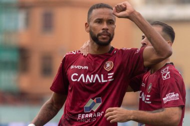 Hernani Azevedo Reggina, 27 Kasım 2022 'de İtalya' nın Reggio Calabria şehrindeki Oreste Granillo Stadyumu 'nda oynanan İtalyan Serie B karşılaşmasında gol 1-0' lık galibiyetini kutluyor.