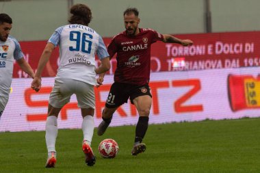 Canotto Luigi Reggina, İtalya 'nın Reggio Calabria şehrindeki Oreste Granillo Stadyumu' nda oynanan İtalyan Serie B maçı sırasında çekildi.