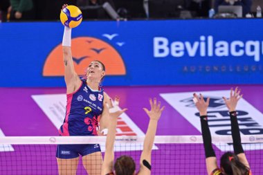 Camilla Mingardi (Savino Del Bene Scandicci) voleybol maçında İtalyan Serie A1 Kadınlar Savino Del Bene Scandicci ile Floransa, İtalya 'daki Pala Wanny' de Busto Arsizio karşısında, 27 Kasım 2022 - Fotoğraf: Lisa Guglielm