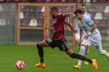 Hernani Azevedo Reggina İtalya Serie B maçında topu taşıyor Reggina 1914 - Benevento Calcio maçı Reggio Calabria, İtalya 'daki Oreste Granillo stadyumunda, 27 Kasım 2022 - Fotoğraf: Valentina Giannetton