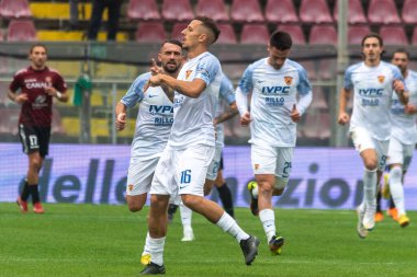Improta Riccardo Benevento, İtalya Serie B karşılaşmasında gol 2-1, İtalya 'nın Reggio Calabria şehrindeki Oreste Granillo stadyumunda Reggina 1914-Benevento Calcio maçında gol 2-1 öne geçti.