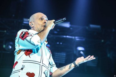 Max Pezzali İtalyan şarkıcı Max Pezzali - Max 30 Nei Palasport Assago Mediolanum Forum 'da (Milan), İtalya, 29 Kasım 2022 - Fotoğraf: Roberto Salem