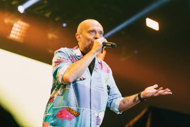 Max Pezzali İtalyan şarkıcı Max Pezzali - Max30 Nei Palasport Assago Mediolanum Forum 'da - Milan, İtalya, 30 Kasım 2022 - Fotoğraf: Rossella Mel