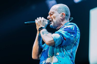 Max Pezzali İtalyan şarkıcı Max Pezzali - Max30 Nei Palasport Assago Mediolanum Forum 'da - Milan, İtalya, 30 Kasım 2022 - Fotoğraf: Rossella Mel