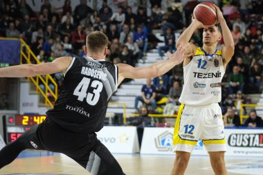 Giordano Bortolani - İtalya Basketbol Şampiyonası 'nda Tezenis Verona, Bertram Yat Derthona' ya karşı, Verona, İtalya 'da Pala AGSM-AIM' de, 3 Aralık 2022 - Fotoğraf: Roberto Tommasin