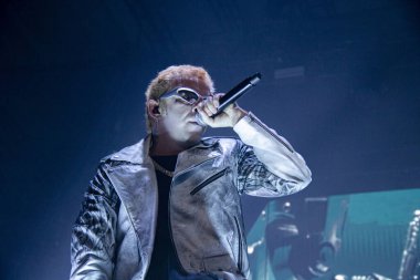 Salmo İtalyan şarkıcı Music Concert Salmo - PalaFlorio, İtalya 'da düzenlenen PalaFlorio' da düzenlenen Flop Tour sırasında sahne almaktadır.