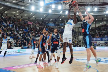 İtalyan Basketbol Şampiyonası sırasında OLYMPUS DIGITAL CAMERA Germani Brescia vs GeVi Napoli Basket Palaleonessa A2A, İtalya, 4 Aralık 2022 - Fotoğraf: Savino Paolell