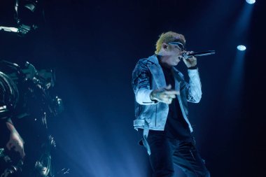 İtalyan şarkıcı Music Concert Salmo sırasında Salmo - Eboli, İtalya 'daki Palasele' de düzenlenen Flop Tour 2022, Fotoğraf: Melania Lucian