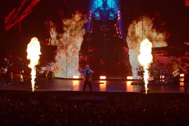 İtalyan şarkıcı Music Concert Salmo sırasında Salmo - Eboli, İtalya 'daki Palasele' de düzenlenen Flop Tour 2022, Fotoğraf: Melania Lucian