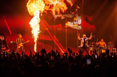 İtalyan şarkıcı Music Concert Salmo sırasında SALMO - Eboli (SA), İtalya 'daki Palasele' de düzenlenen Flop Tour 2022, Fotoğraf: Alfonso Maria Salsan