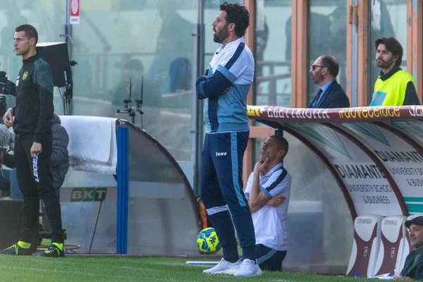Grosso Fabio teknik direktörü Frosinone İtalyan Serie B karşılaşmasında Reggina 1914-Frosinone Calcio karşılaşmasında İtalya 'nın Reggio Calabria şehrindeki Oreste Granillo stadyumunda karşılaşmıştır.