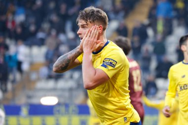 Nicholas Bonfanti (Modena) İtalya 'nın Modena kentindeki Alberto Braglia Stadyumu' nda oynanan İtalya Serie B maçında 2-0 'lık gol attıktan sonra kutluyor - Fotoğraf: Luca Dilibert