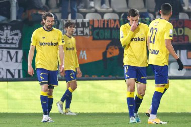 İtalya 'nın Modena şehrindeki Alberto Braglia stadyumunda oynanan Modena FC-Venezia FC maçı sırasında Modena' nın yanılsaması, 8 Aralık 2022 - Fotoğraf: Luca Dilibert