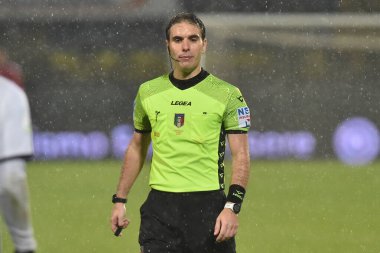 İtalyan futbol takımı Serie B maçında hakem Alberto Santoro, İtalya 'nın Pisa kentindeki Arena Garibaldi' de AC Pisa-Ascoli Calcio maçında, 8 Aralık 2022 - Fotoğraf: Gabriele Masott
