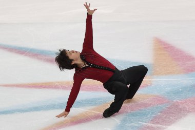 Shoma Uno (Jpn) İtalya 'nın Torino şehrindeki Palavela şehrinde düzenlenen 2022 ISU Buz Pateni Grand Prix finalleri sırasında İtalya' nın başkenti Torino 'da düzenlenen Artistik Patinaj Finali sırasında gerçekleştirilen Artistik Patinaj Finali sırasında