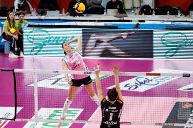 Emiliya Dimitrova (TrasportiPesanti Casalmaggiore) voleybol sırasında İtalyan Serisi A1 Kadınlar TrasportiPesanti Casalmaggiore 'ye karşı e-work Busto Arsizio' da Casalmaggiore 'deki Pala Radi' de (CR), İtalya, 11 Aralık 2022 - Fotoğraf: Nicholas Russ Russ