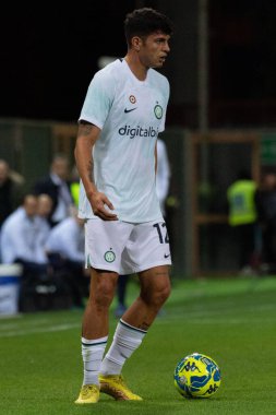 Bellanova Rauol Inter 'in, İtalya' nın Reggio Calabria şehrindeki Stadio Granillo 'da oynanan dostluk maçı sırasında çektiği portre: Valentina Giannetton