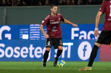 Lorenzo Crisetig Reggina, 22 Aralık 2022 'de İtalya, Reggio Calabria' daki Stadio Granillo 'da oynanan Reggina vs Inter futbol maçında portresi: