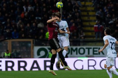Giovanni Fabbian Reggina, 22 Aralık 2022 'de İtalya' nın Reggio Calabria şehrindeki Stadio Granillo 'da oynanan dostluk maçı sırasında vuruldu.