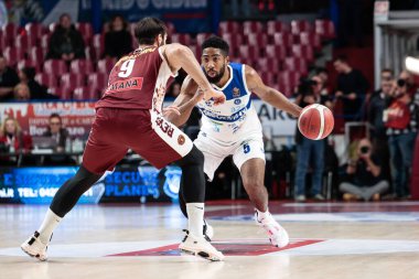 Allerik Freeman (Umana Reyer Venezia) ve Riccardo Moraschini (Umana Reyer Venezia) İtalya Basketbol Şampiyonası 'nda Umana Reyer Venezia, Germani Brescia' ya karşı Venedik 'teki Taliercio' da, 10 Aralık 2022 - Fotoğraf: Mattia Radon