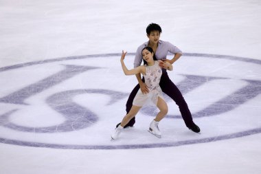 Riku Miura ve Ryuichi Kihara (Japonya - ve Kıdemli Çiftler) ISU 2022 ISU Buz Pateni Grand Prix finallerinde - Torino, İtalya 'daki Palavela' da 2 gün - 9 Aralık 2022