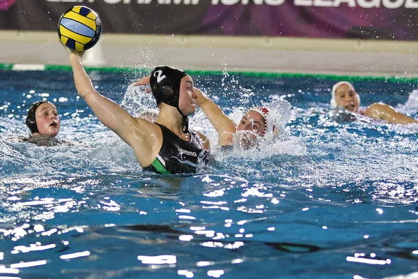 Lieke Rogge Zaan 于2022年12月9日在意大利罗马Frecciarossa Water Polo举行的水球女足冠军联赛 Waterpolo Women Champions Iacos — 图库照片