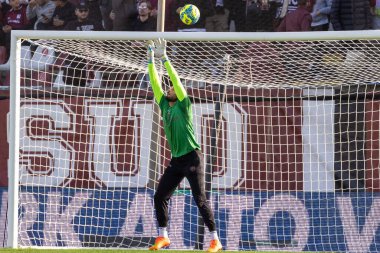 Simone Colombi Reggina İtalya futbol takımı B maçında ısınıyor Reggina 1914-Frosinone Calcio maçı Reggio Calabria, İtalya 'daki Oreste Granillo stadyumunda, 8 Aralık 2022 - Fotoğraf: Valentina Giannetton