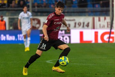 Fabbian Giovanni Reggina, İtalya 'nın Reggio Calabria şehrindeki Oreste Granillo Stadyumu' nda oynanan İtalyan Serie B karşılaşmasında çekildi.