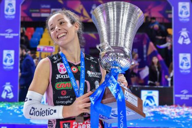 Monica De Gennaro (Prosecco Doc Imoco Conegliano) İtalyan Süper Kupa Kadınlar Prosecco Doc Imoco Conegliano, Igor Gorgonzola Novara 'ya karşı 26 Kasım 2022' de Floransa 'daki Pala Wanny' de kazandığı zaferi kutluyor.