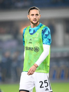 İtalya futbol takımı Serie A maçında Juventus 'un Adrien Rabiot portresi 10 Kasım 2022' de İtalya 'nın Verona kentinde bulunan Marcantonio Bentegodi Stadyumu' nda Hellas Verona FC 'ye karşı Juventus FC (portreler arşivi) maçında çekildi.