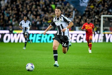 Udinese 'nin Lazar Samarciç portresi İtalyan futbolu Serie A karşılaşması sırasında Udinese Calcio ile ABD Lecce (portreler arşivi) Udine, İtalya' daki Dacia Arena stadyumunda, Kasım 04, 2022 - Fotoğraf: Ettore Griffon