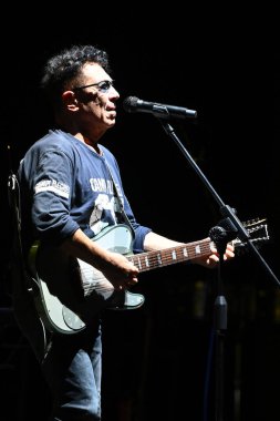 Edoardo Bennato, 23 Aralık 2022 'de İtalya' daki Parco della Musica Konser Salonu 'nda gerçekleştirildi. - Fotoğraf: Domenico Cippitelli / LiveMedi