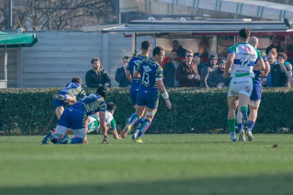 Tomas Albornoz (Benetton Rugby), 24 Aralık 2022 'de İtalya' nın Treviso kentindeki Monigo Stadyumu 'nda oynanan United Rugby Şampiyonası karşılaşmasında Benetton Rugby ile Zebre Rugby maçında bir deneme yaptı.