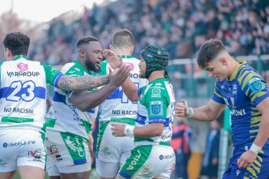 Rhyno Christo Smith (Benetton Rugby) ve Cherif Traore (Benetton Rugby), 24 Aralık 2022 'de İtalya' nın Treviso kentindeki Monigo Stadyumu 'nda oynanan Rugby Rugby karşılaşmasında karşılaşmışlardı.