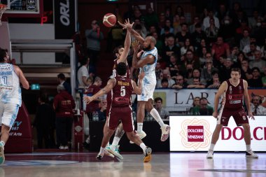 Chris Dowe (Dinamo Sassari) İtalya Basketbol Şampiyonası sırasında Umana Reyer Venezia, Banco di Sardegna Sassari 'ye karşı Venedik, İtalya' da Taliercio 'da, 26 Aralık 2022 - Fotoğraf: Mattia Radon