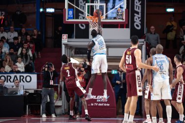 Ousmane Diop (Dinamo Sassari) İtalya Basketbol Şampiyonası sırasında Umana Reyer Venezia, Banco di Sardegna Sassari 'ye karşı Venedik, İtalya' da Taliercio 'da, 26 Aralık 2022 - Fotoğraf: Mattia Radon