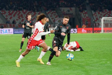Mehdi Dorval (SSC Bari) ve Filip Jagiello (Genoa CFC) İtalya 'nın Bari kentindeki San Nicola Stadyumu' nda oynanan SSC Bari-Ceneviz maçı sırasında, 26 Aralık 2022 - Fotoğraf: Emmanuele Mastrodonat