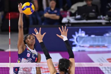 Sylvia Nwakalor (Il Bisonte Firenze) voleybol maçında İtalyan Serie A1 Kadınlar Savino Del Bene Scandicci ile Il Bisonte Firenze arasında Floransa 'daki Pala Wanny maçında, 26 Aralık 2022 - Fotoğraf: Lisa Guglielm