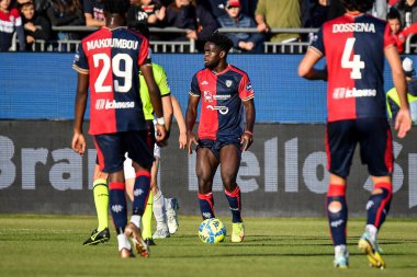 Cagliari Calcio takımından Zito Andre Sebastiao Luvumbo İtalya 'nın Cagliari kentinde oynanan Cagliari-Cosenza maçında, 26 Aralık 2022 - Fotoğraf: Luigi Can
