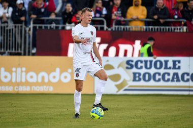 Cosenza Calcio 'dan Emil Nestved Kornvig İtalya' nın Cagliari kentinde oynanan Cagliari-Cosenza maçında, 26 Aralık 2022 - Fotoğraf: Luigi Can